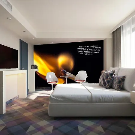 Hotel Science